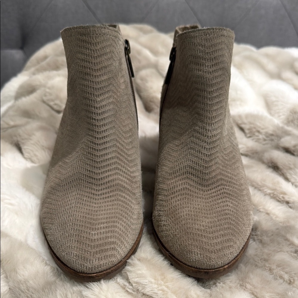 Lucky Brand Tan Ankle Boots